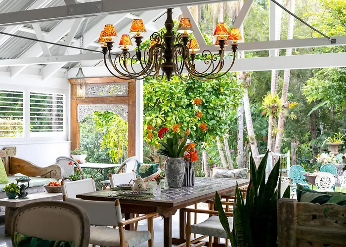 Noosa Valley Manor B&B